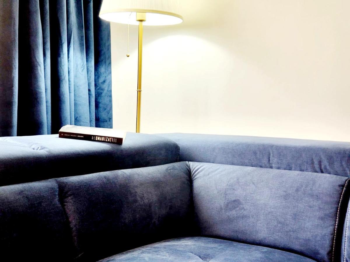 Appartement Sboldtown By Holztreppe à Braşov Extérieur photo