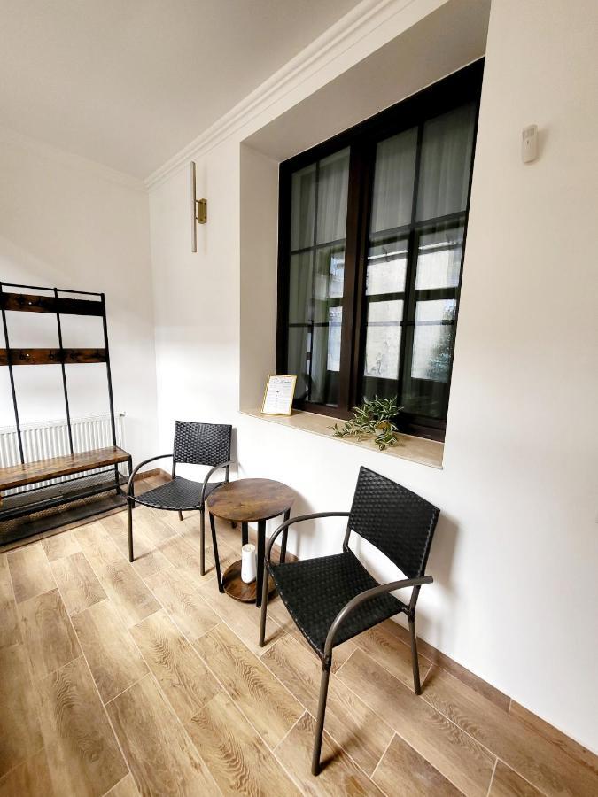 Appartement Sboldtown By Holztreppe à Braşov Extérieur photo